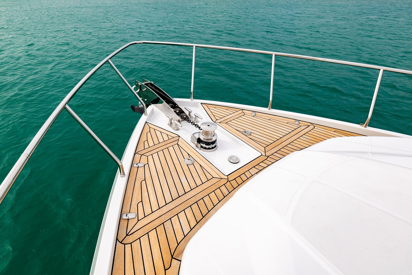https://arconyachts.ams3.digitaloceanspaces.com/112470/conversions/large_4534847-optimize.jpg