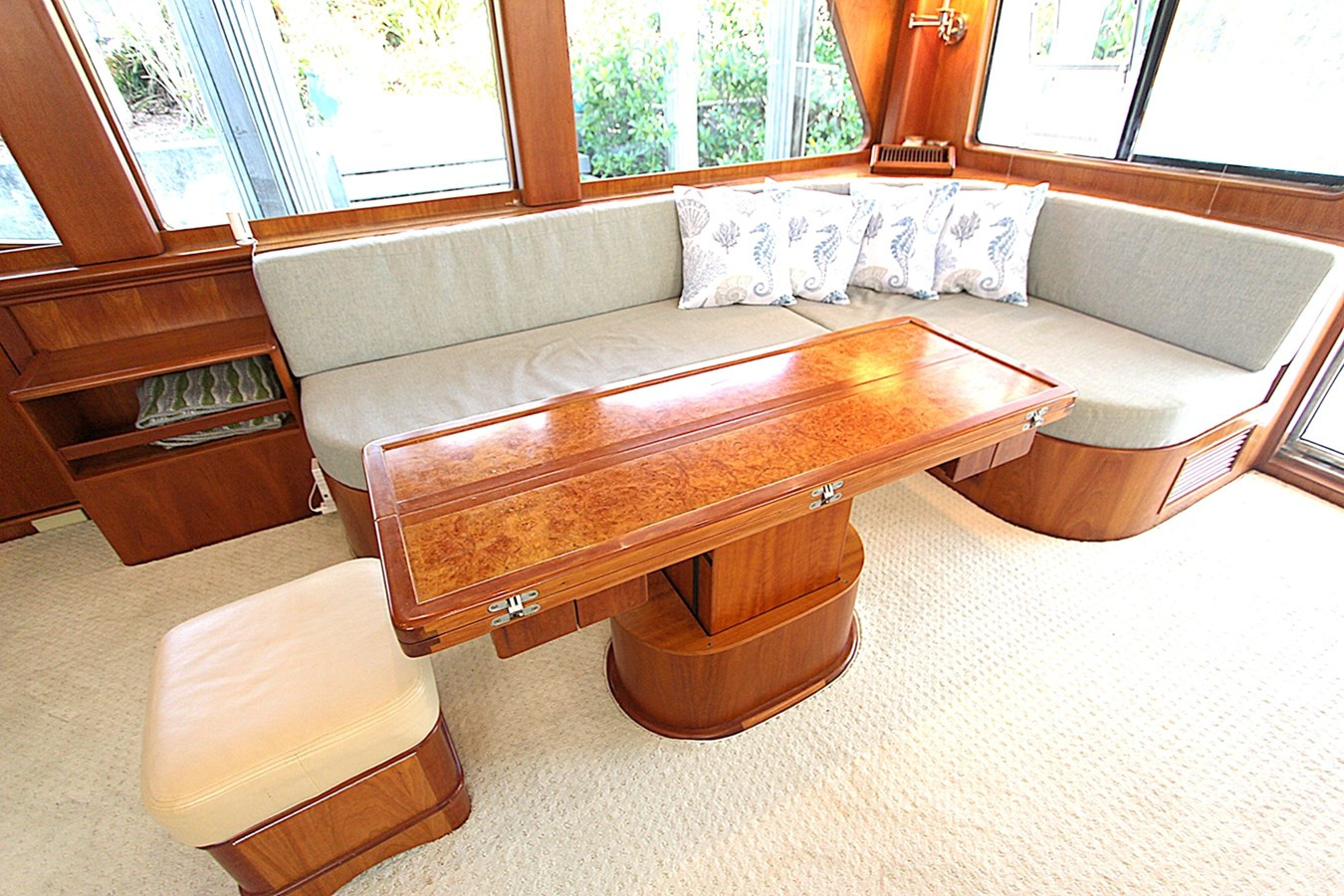 SYMBOL 62' PILOTHOUSE