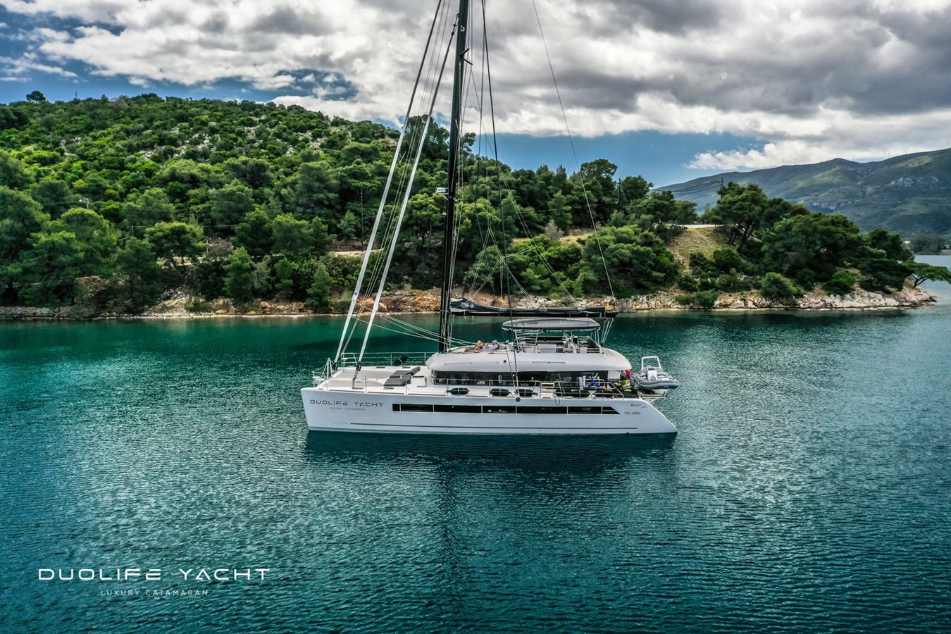 https://arconyachts.ams3.digitaloceanspaces.com/112669/conversions/large_4698576-optimize.jpg