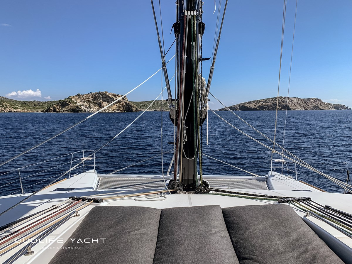 https://arconyachts.ams3.digitaloceanspaces.com/112681/conversions/large_4698580-optimize.jpg