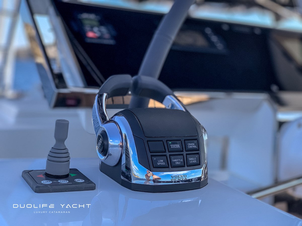 https://arconyachts.ams3.digitaloceanspaces.com/112684/conversions/large_4698581-optimize.jpg