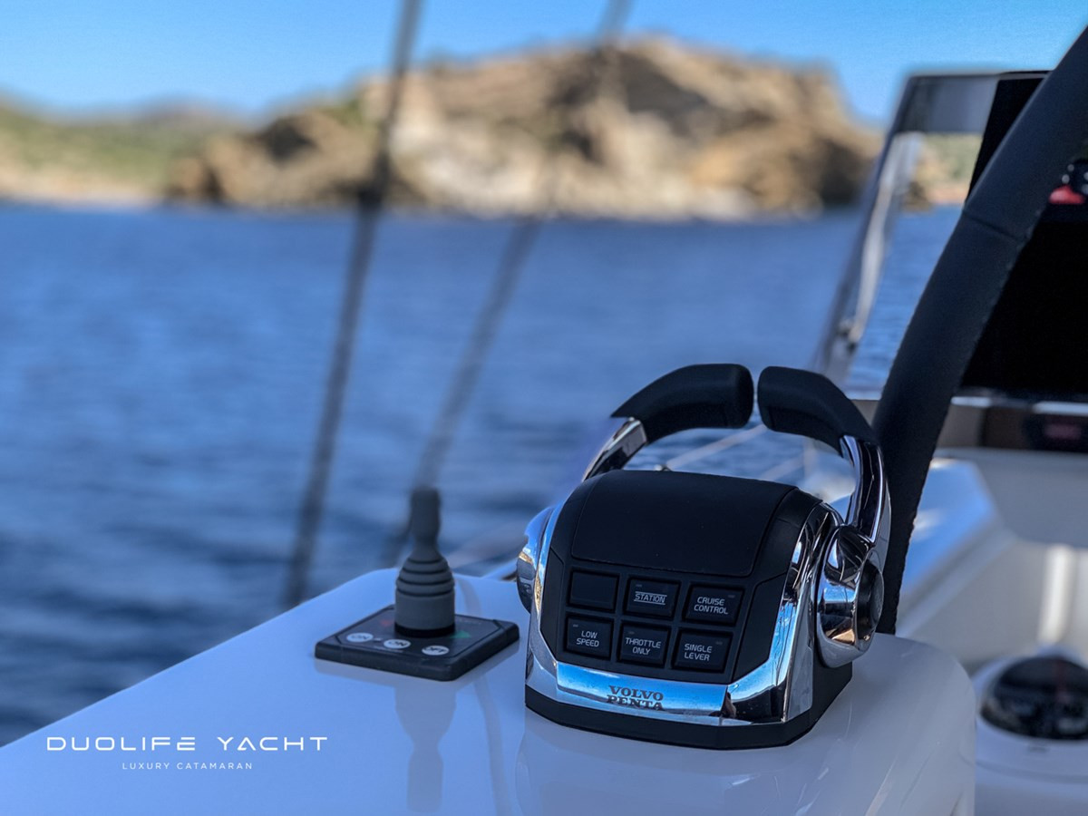 https://arconyachts.ams3.digitaloceanspaces.com/112687/conversions/large_4698582-optimize.jpg