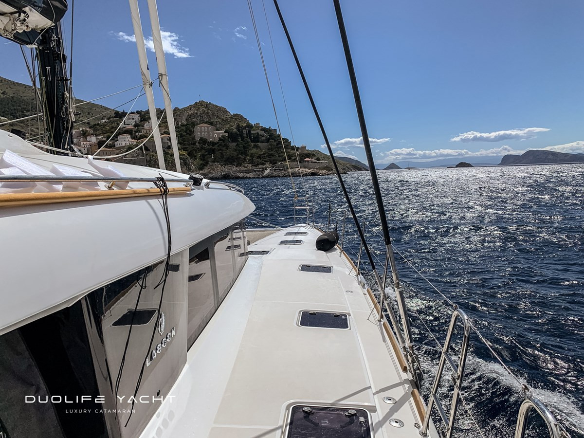 https://arconyachts.ams3.digitaloceanspaces.com/112697/conversions/large_4698586-optimize.jpg