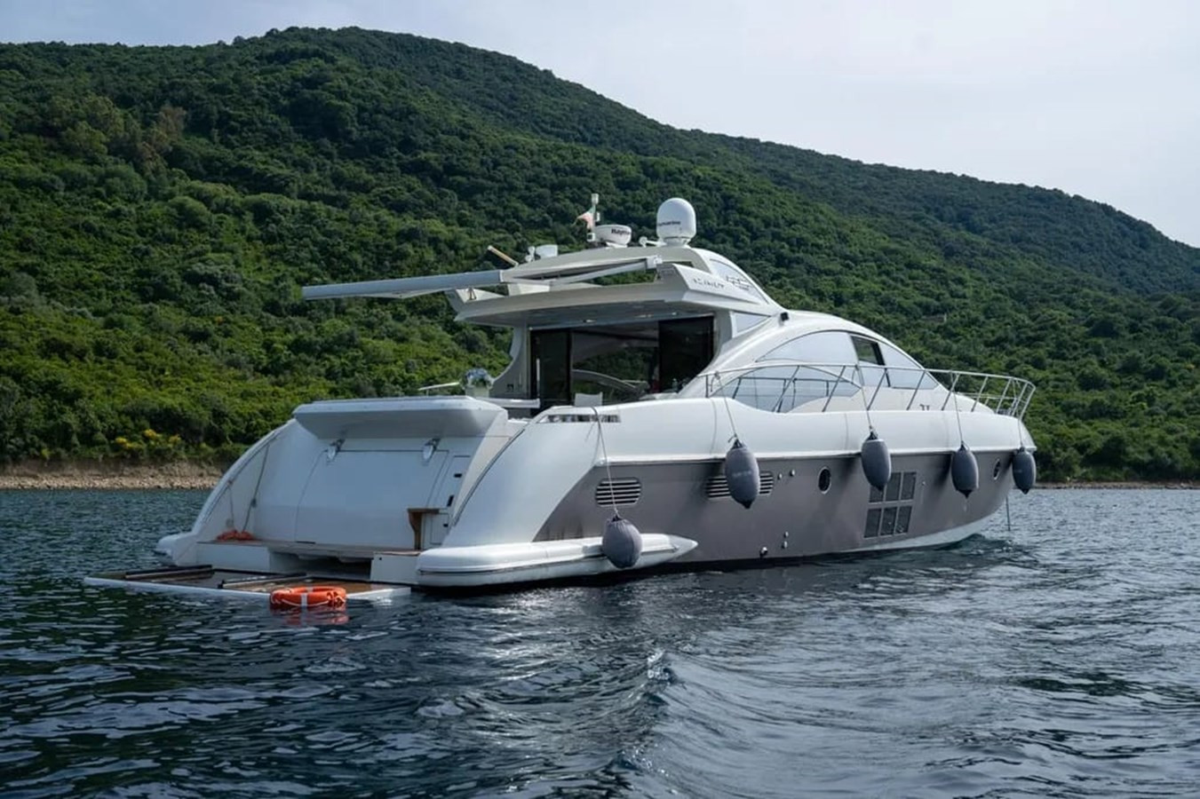 https://arconyachts.ams3.digitaloceanspaces.com/112735/conversions/large_4842638-optimize.jpg