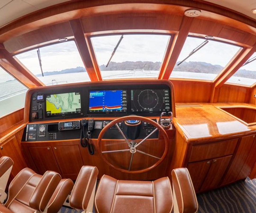 https://arconyachts.ams3.digitaloceanspaces.com/112750/conversions/large_4799603-optimize.jpg