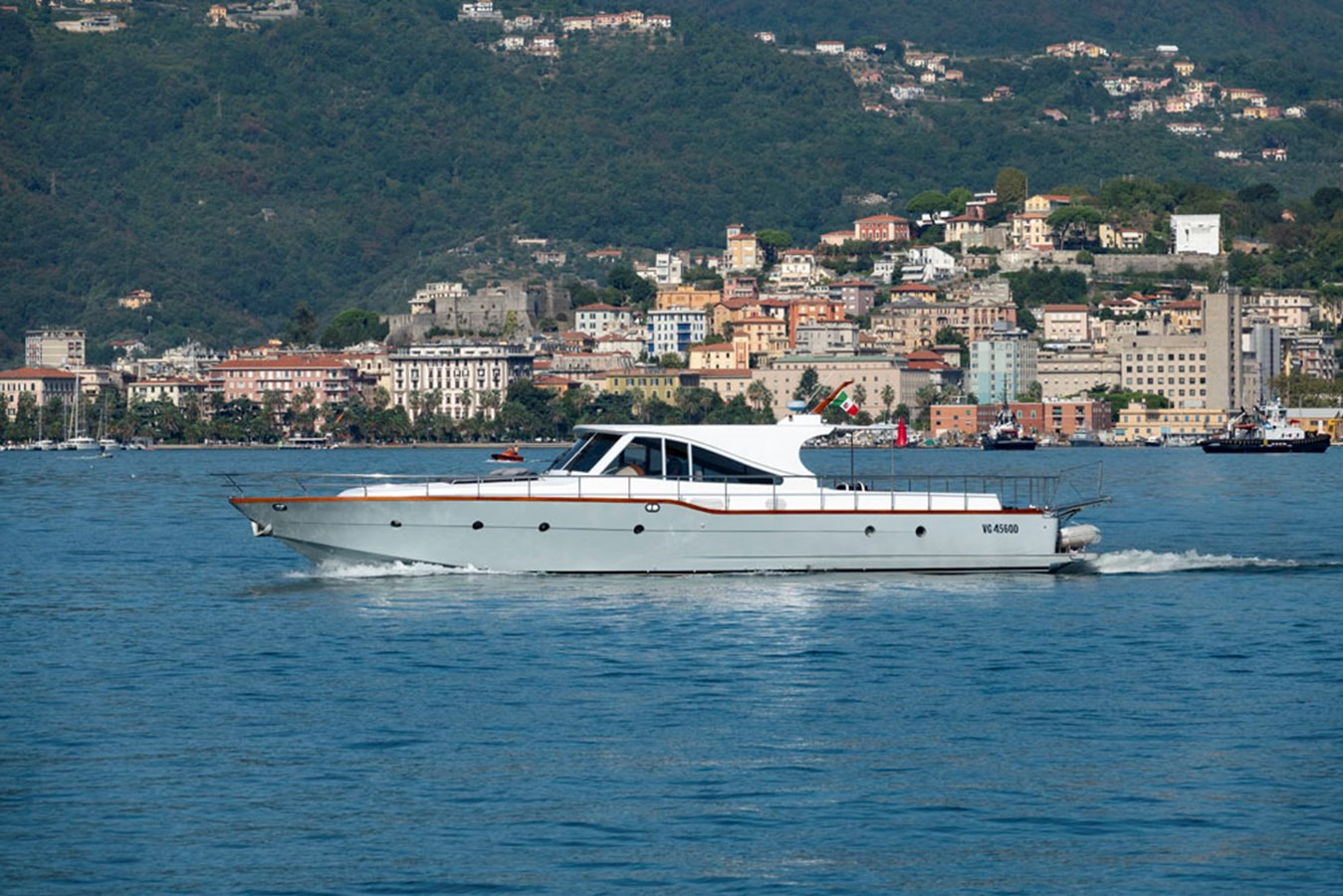 https://arconyachts.ams3.digitaloceanspaces.com/112786/conversions/large_3833048-optimize.jpg