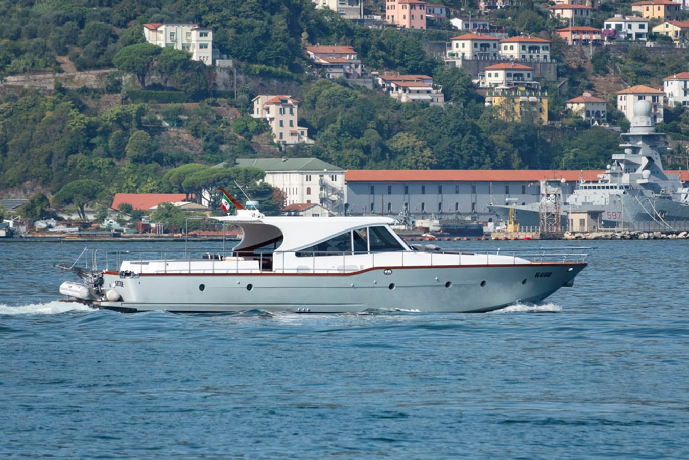 https://arconyachts.ams3.digitaloceanspaces.com/112792/conversions/large_3833051-optimize.jpg