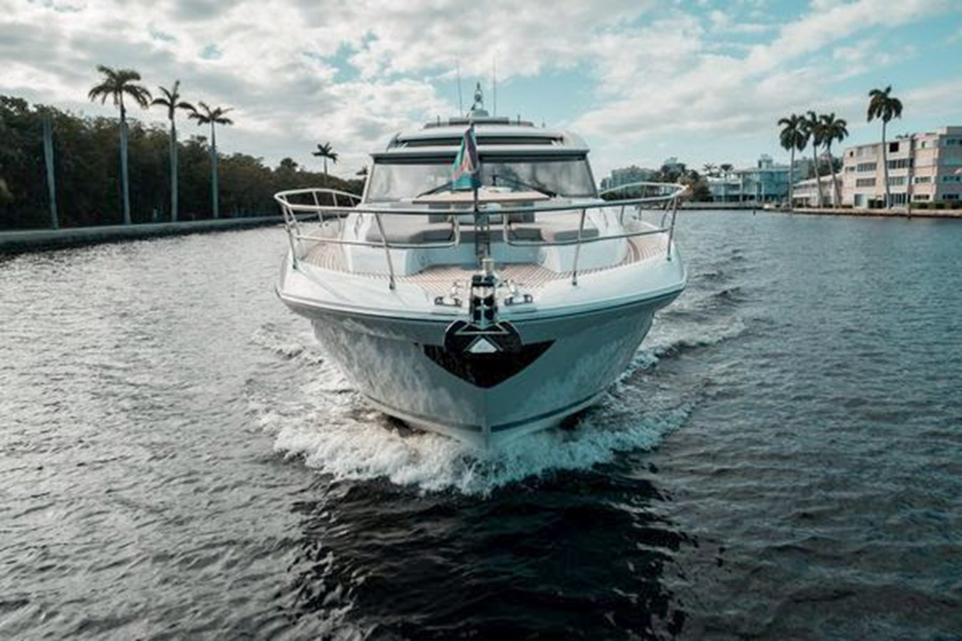https://arconyachts.ams3.digitaloceanspaces.com/112803/conversions/large_4688608-optimize.jpg