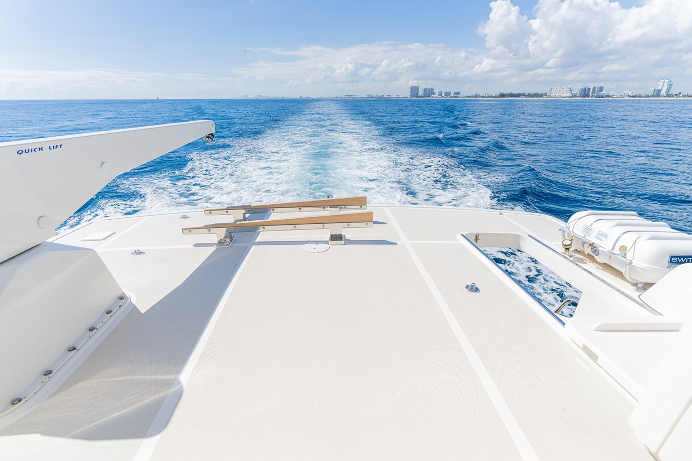 https://arconyachts.ams3.digitaloceanspaces.com/112863/conversions/large_4623359-optimize.jpg