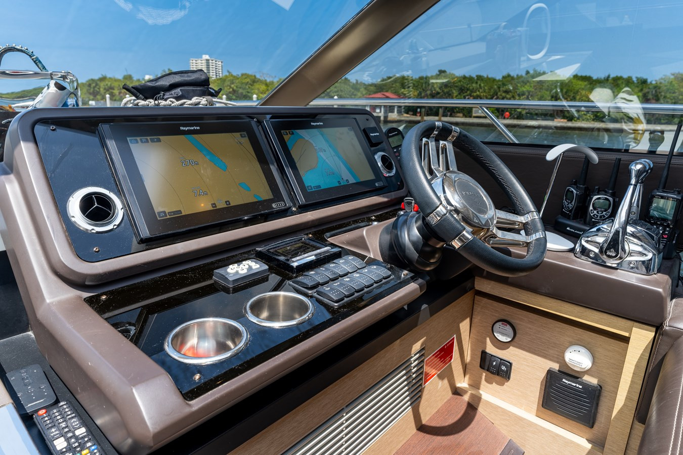 https://arconyachts.ams3.digitaloceanspaces.com/112934/conversions/large_4692206-optimize.jpg