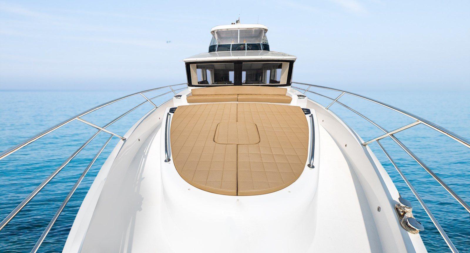 https://arconyachts.ams3.digitaloceanspaces.com/113000/conversions/large_4126713-optimize.jpg