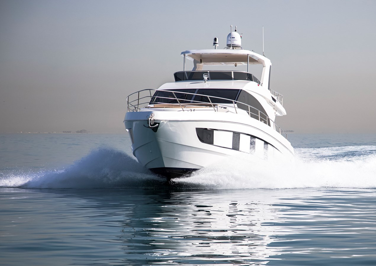 https://arconyachts.ams3.digitaloceanspaces.com/113019/conversions/large_4126698-optimize.jpg