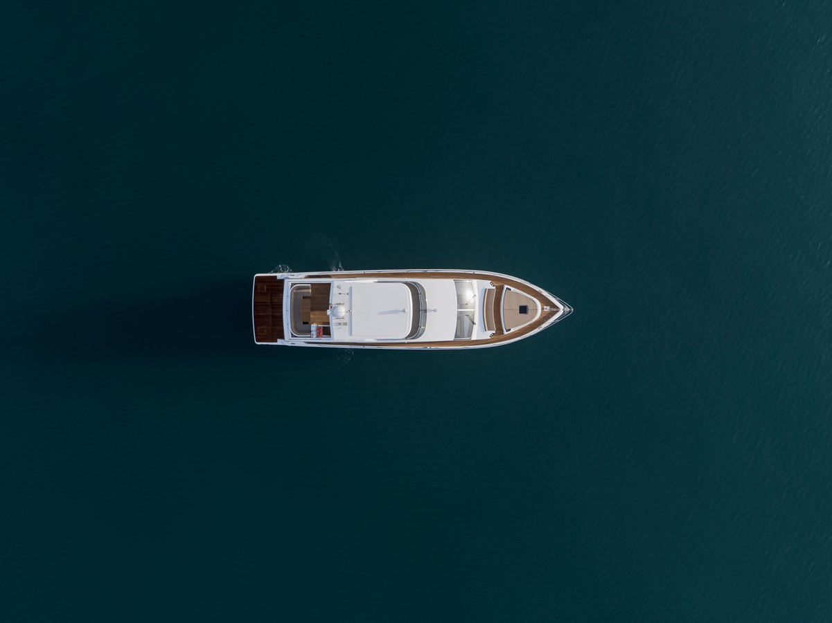 https://arconyachts.ams3.digitaloceanspaces.com/113026/conversions/large_4126701-optimize.jpg