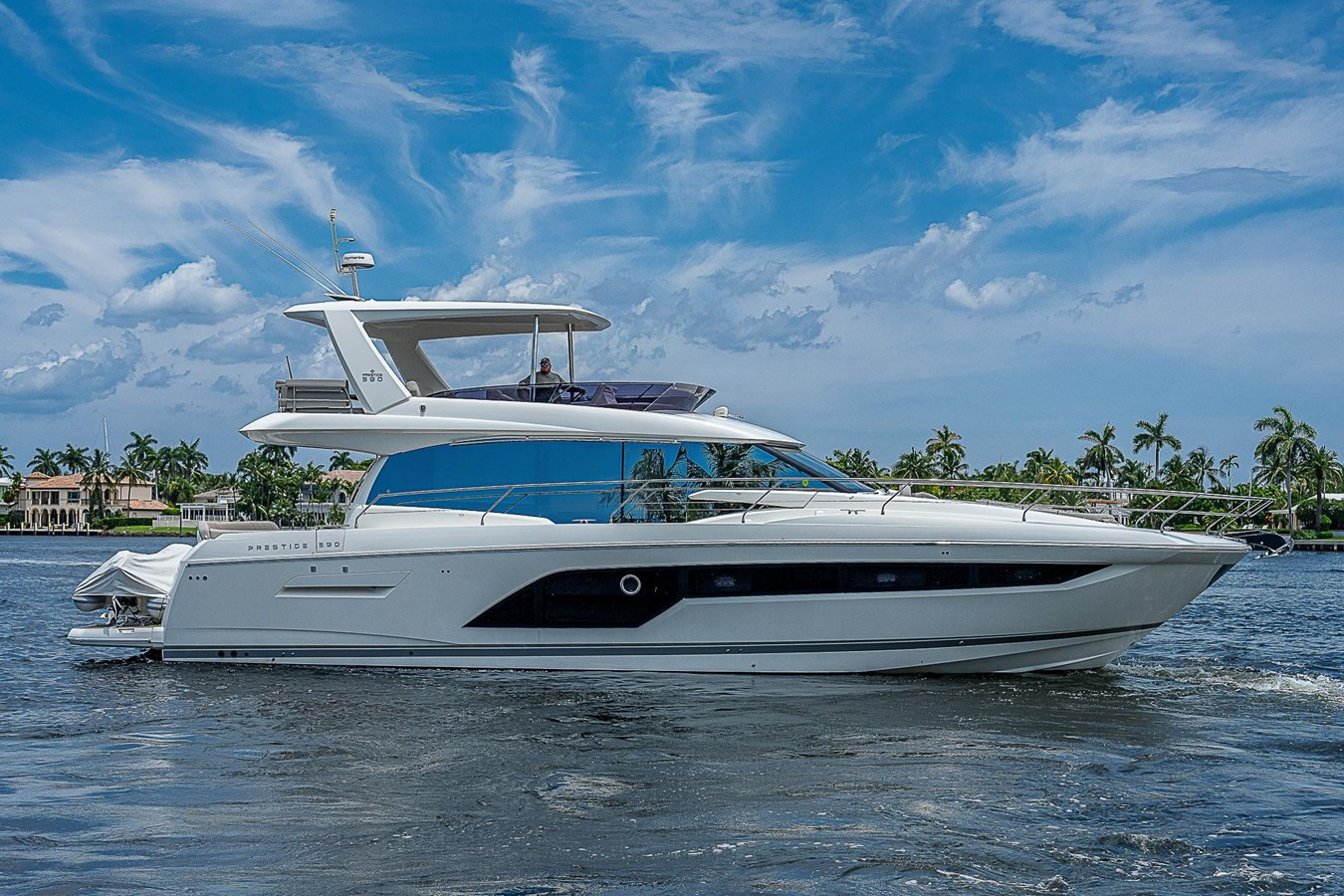 https://arconyachts.ams3.digitaloceanspaces.com/113088/conversions/large_4389359-optimize.jpg