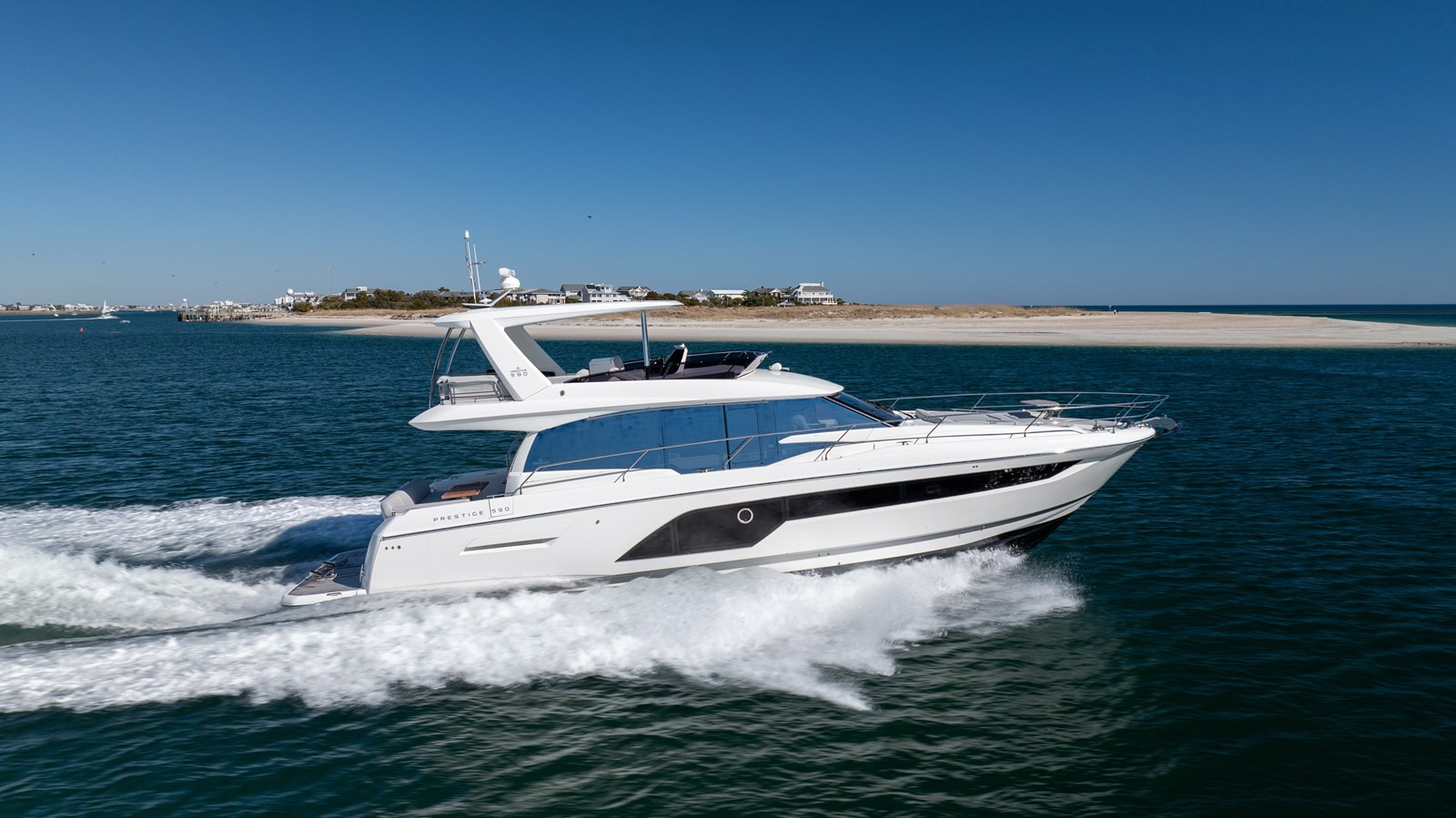 https://arconyachts.ams3.digitaloceanspaces.com/113138/conversions/large_4539374-optimize.jpg