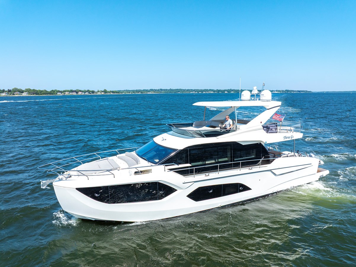 https://arconyachts.ams3.digitaloceanspaces.com/113300/conversions/large_4698663-optimize.jpg