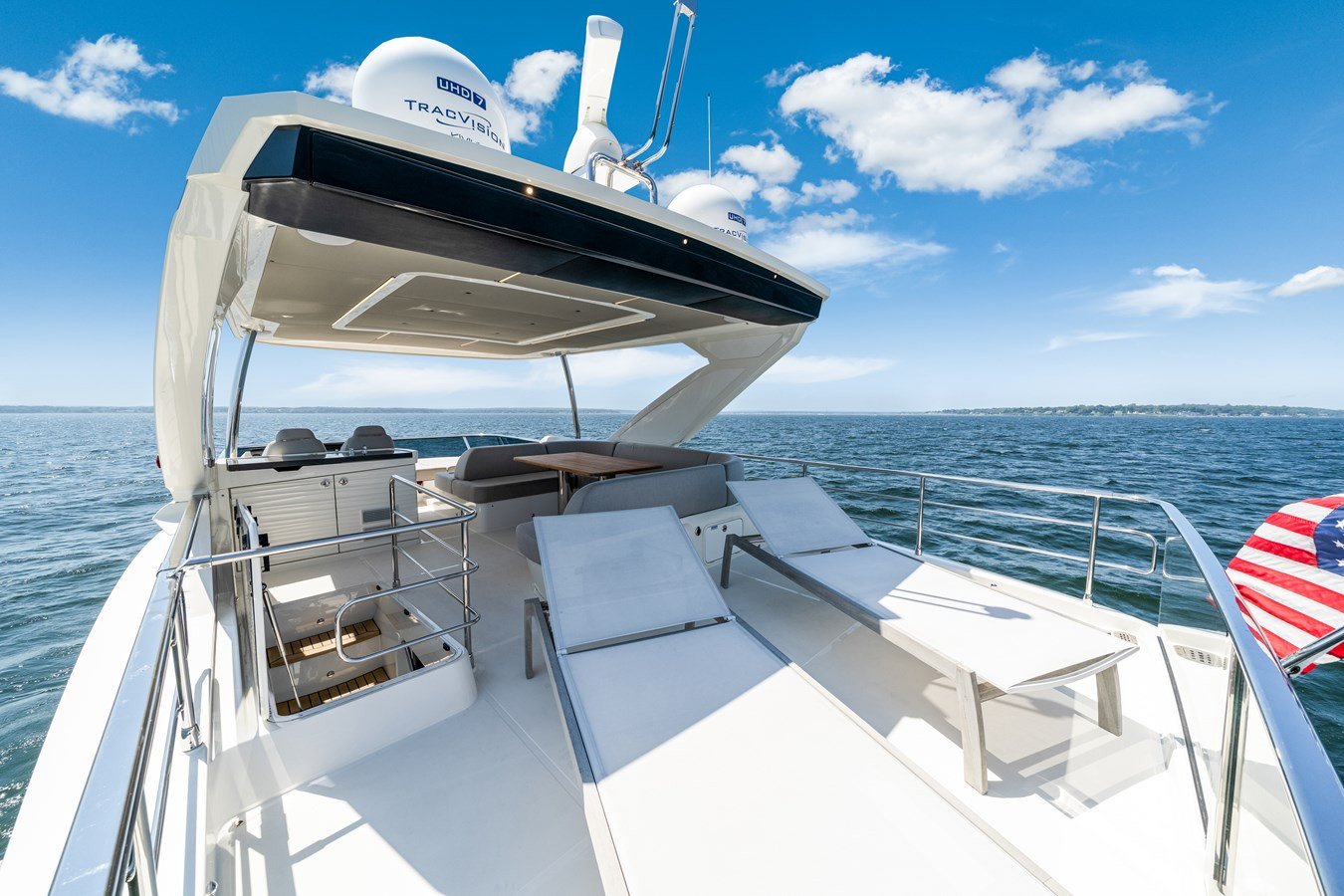 https://arconyachts.ams3.digitaloceanspaces.com/113388/conversions/large_4698706-optimize.jpg