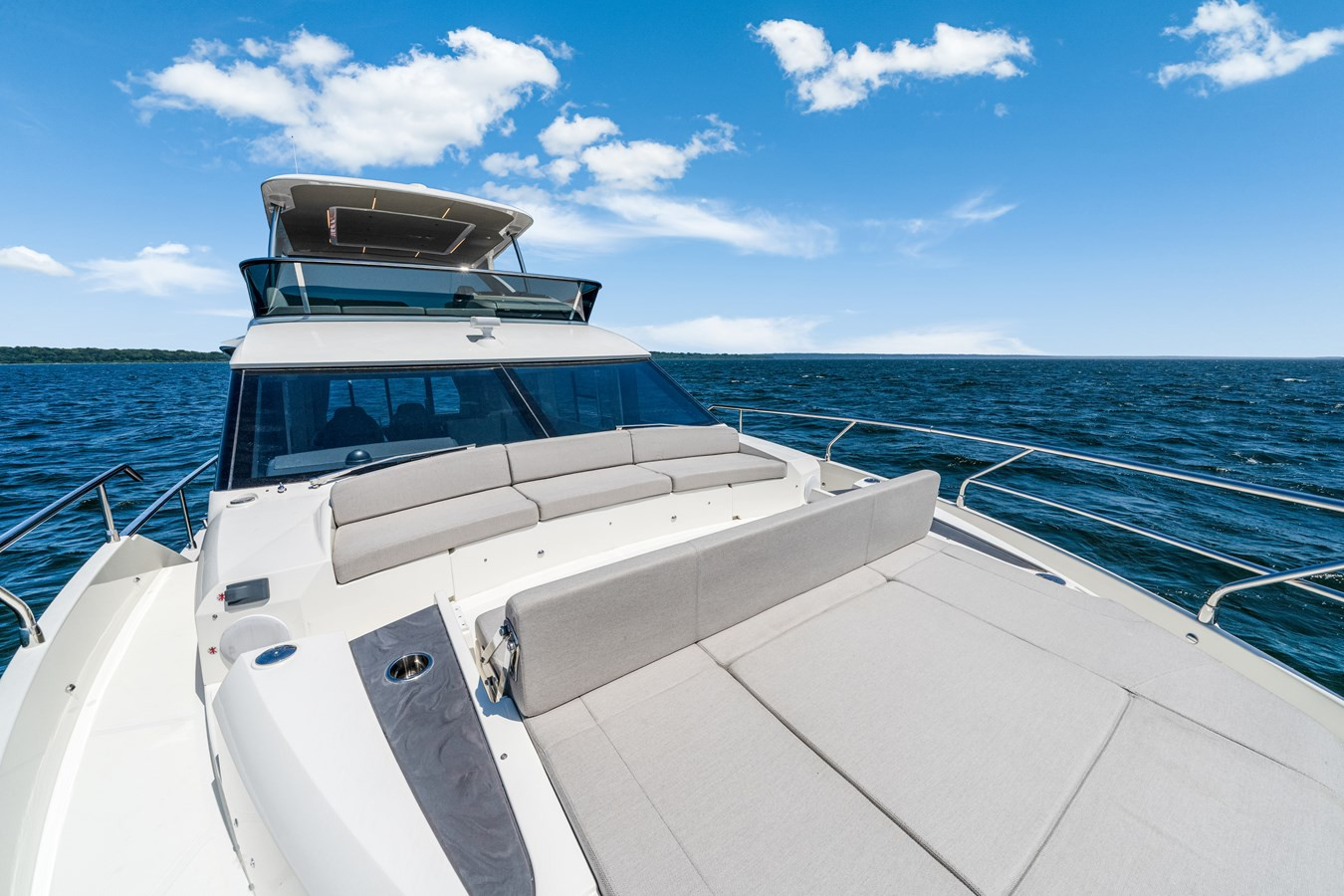 https://arconyachts.ams3.digitaloceanspaces.com/113422/conversions/large_4698701-optimize.jpg