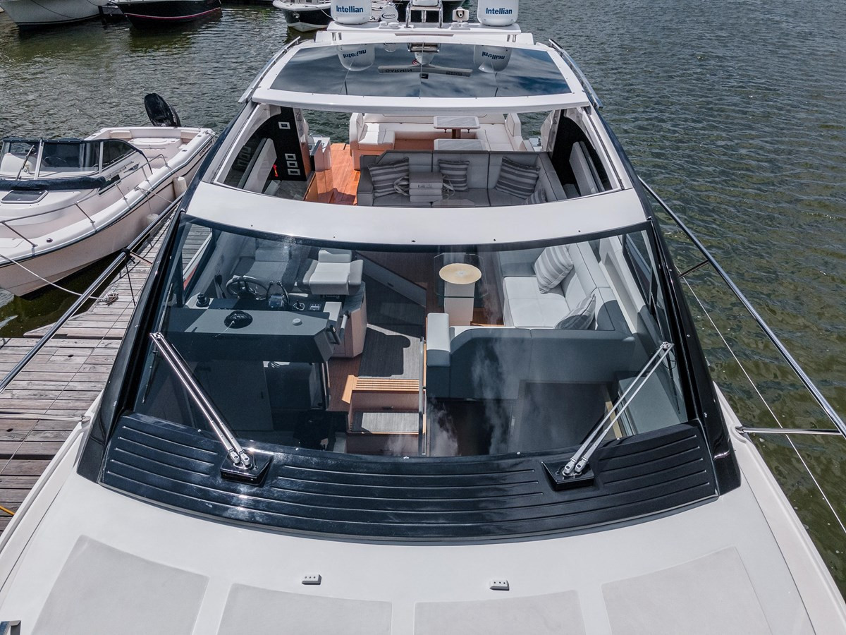 https://arconyachts.ams3.digitaloceanspaces.com/113524/conversions/large_3776221-optimize.jpg