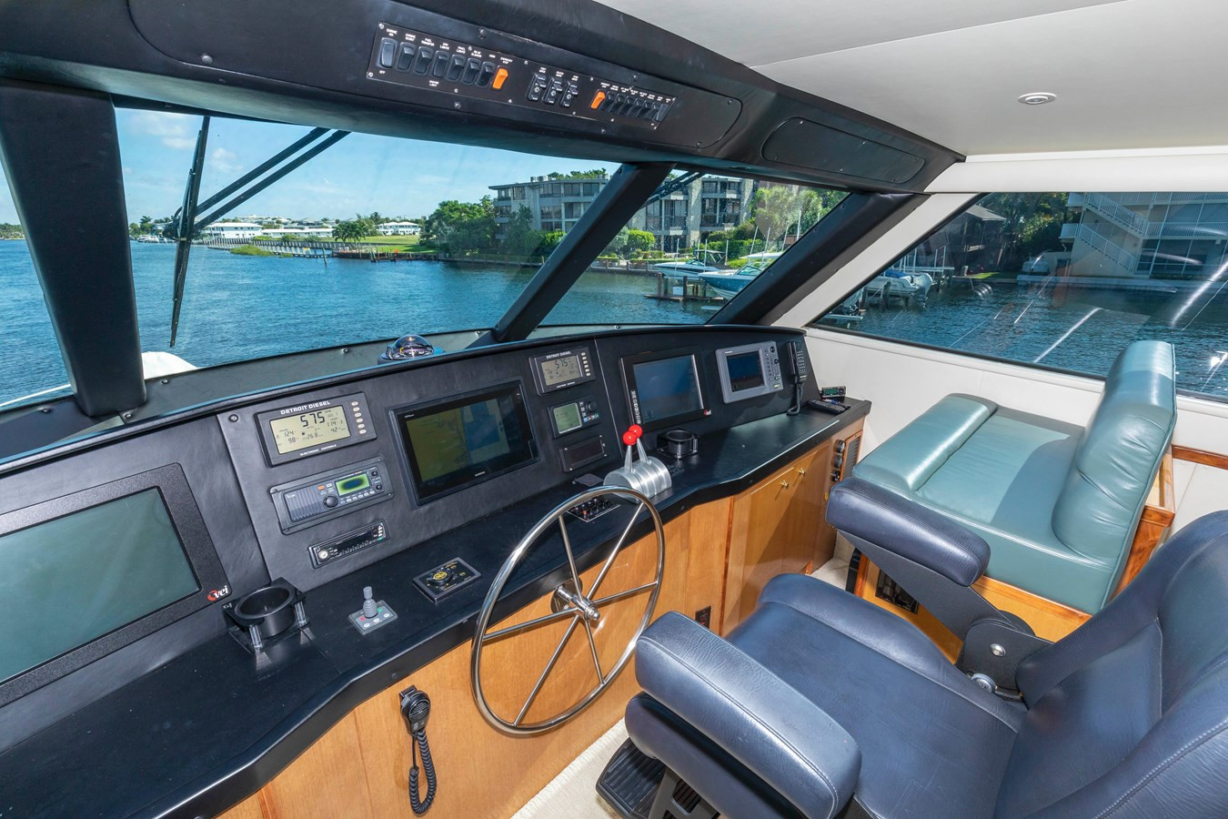 https://arconyachts.ams3.digitaloceanspaces.com/113595/conversions/large_3045980-optimize.jpg