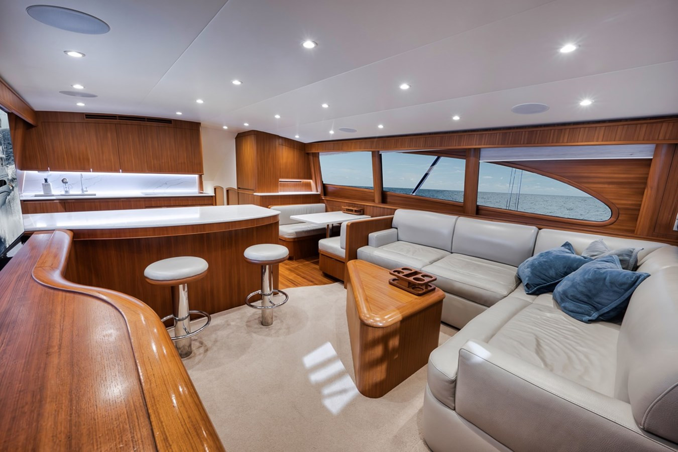 https://arconyachts.ams3.digitaloceanspaces.com/113635/conversions/large_4528916-optimize.jpg