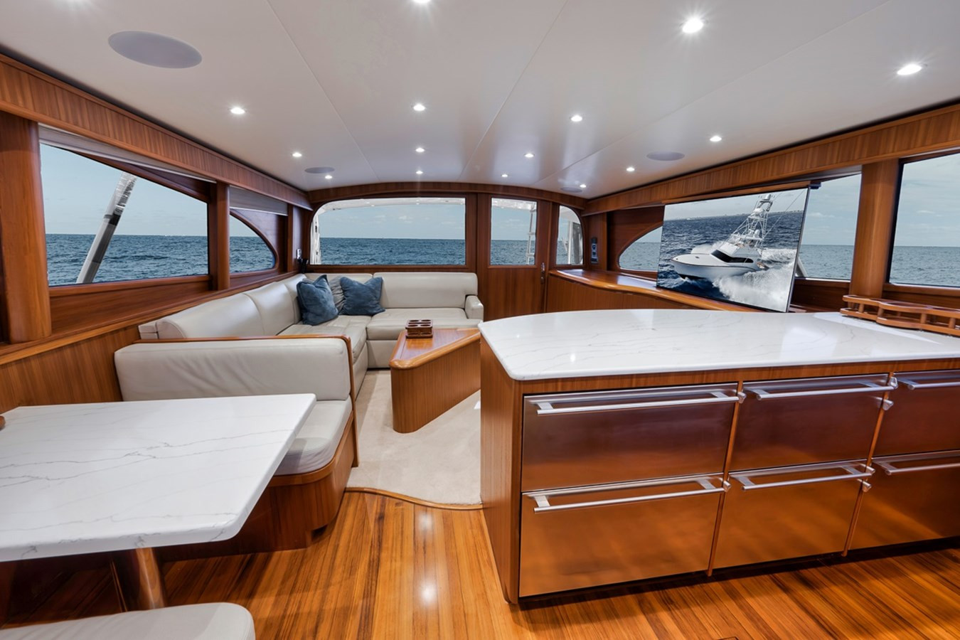 https://arconyachts.ams3.digitaloceanspaces.com/113651/conversions/large_4528925-optimize.jpg
