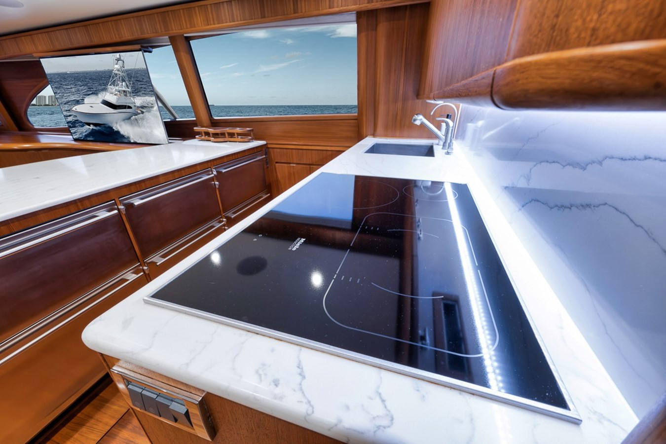 https://arconyachts.ams3.digitaloceanspaces.com/113656/conversions/large_4528923-optimize.jpg