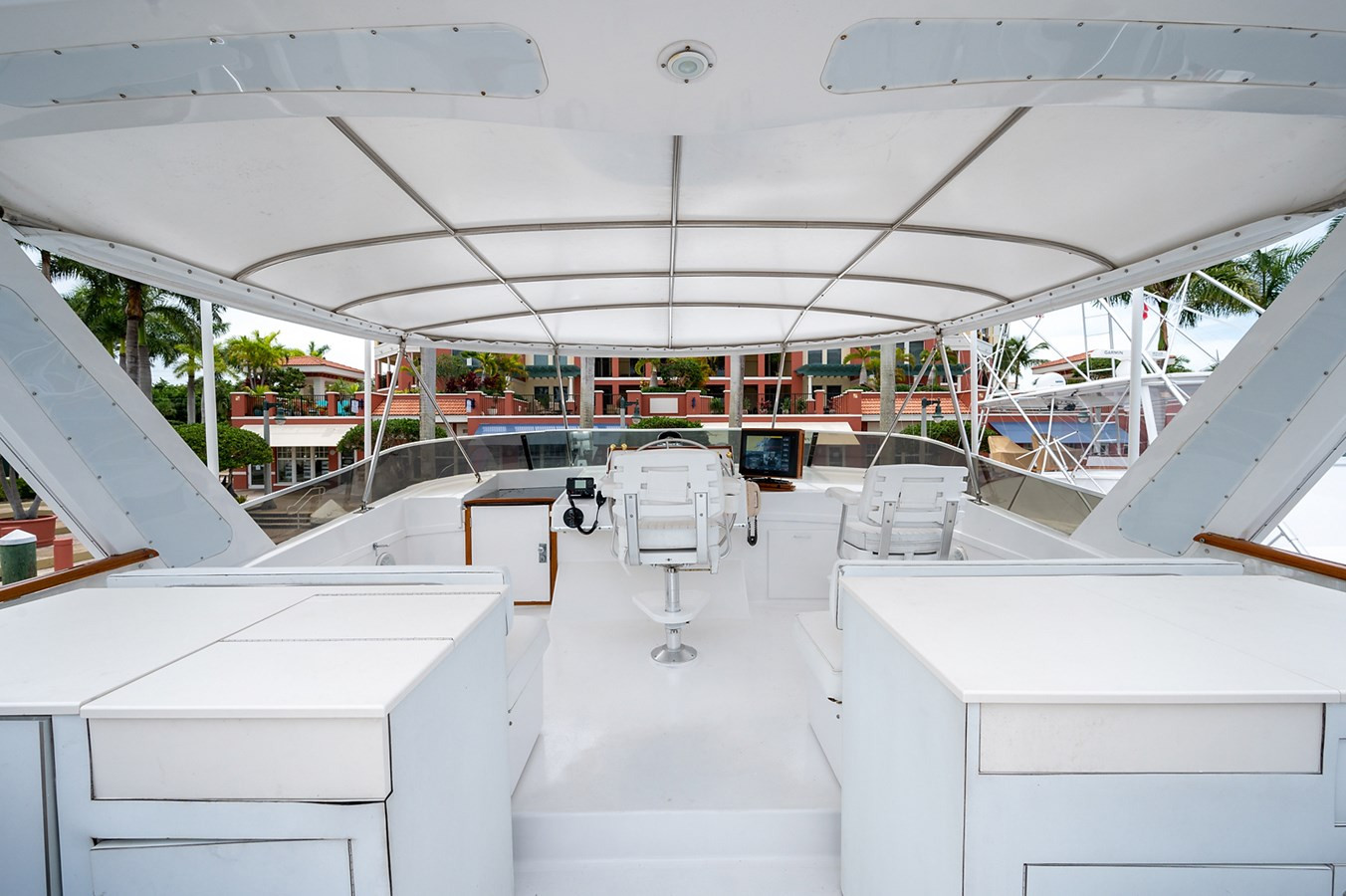 https://arconyachts.ams3.digitaloceanspaces.com/113658/conversions/large_3676087-optimize.jpg