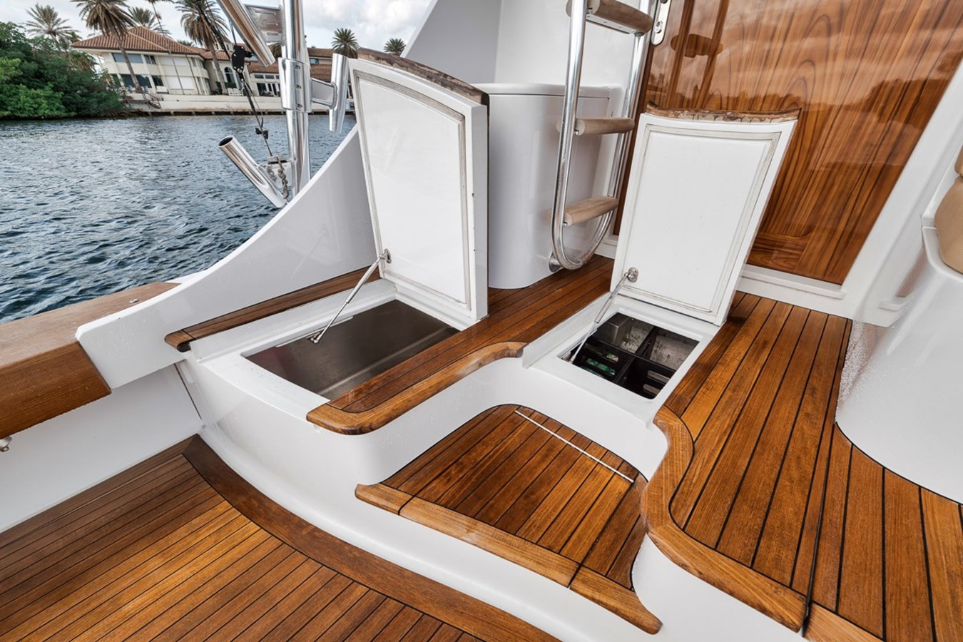 https://arconyachts.ams3.digitaloceanspaces.com/113727/conversions/large_4528895-optimize.jpg