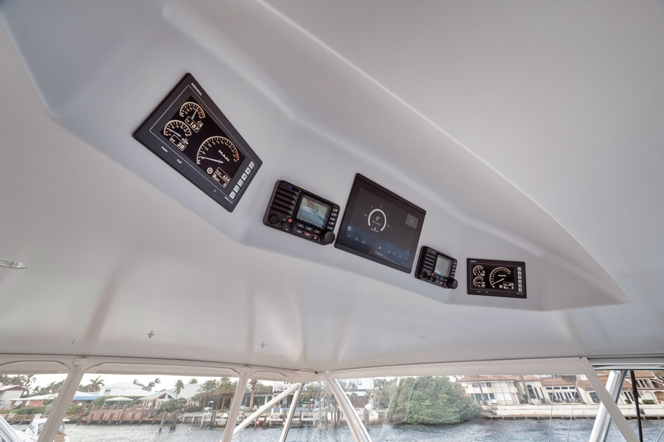 https://arconyachts.ams3.digitaloceanspaces.com/113744/conversions/large_4528909-optimize.jpg