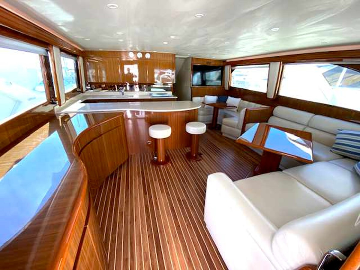 https://arconyachts.ams3.digitaloceanspaces.com/113834/conversions/large_4151840-optimize.jpg