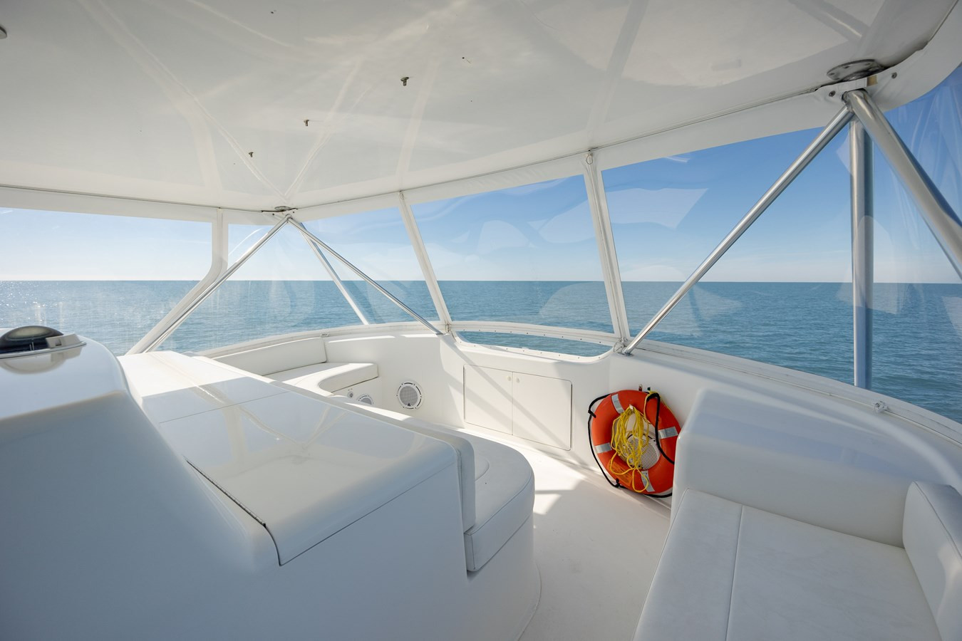 https://arconyachts.ams3.digitaloceanspaces.com/113891/conversions/large_4569067-optimize.jpg