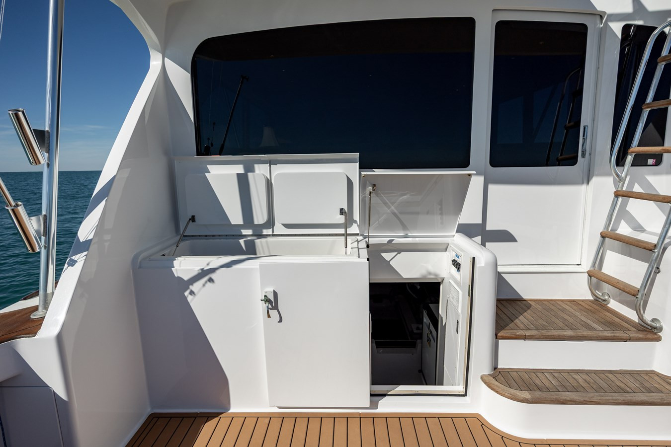 https://arconyachts.ams3.digitaloceanspaces.com/113915/conversions/large_4569077-optimize.jpg