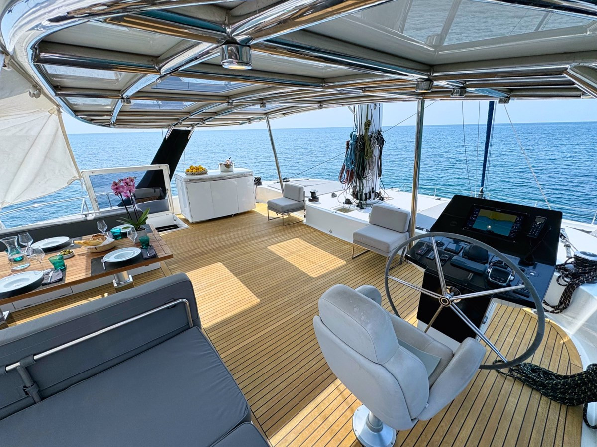 https://arconyachts.ams3.digitaloceanspaces.com/113955/conversions/large_4177092-optimize.jpg