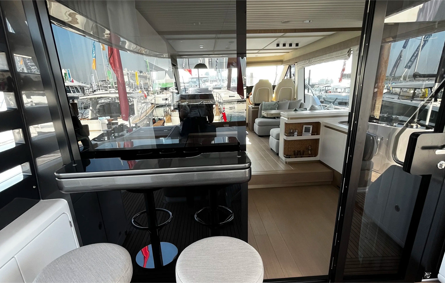 https://arconyachts.ams3.digitaloceanspaces.com/113957/conversions/large_4363424-optimize.jpg
