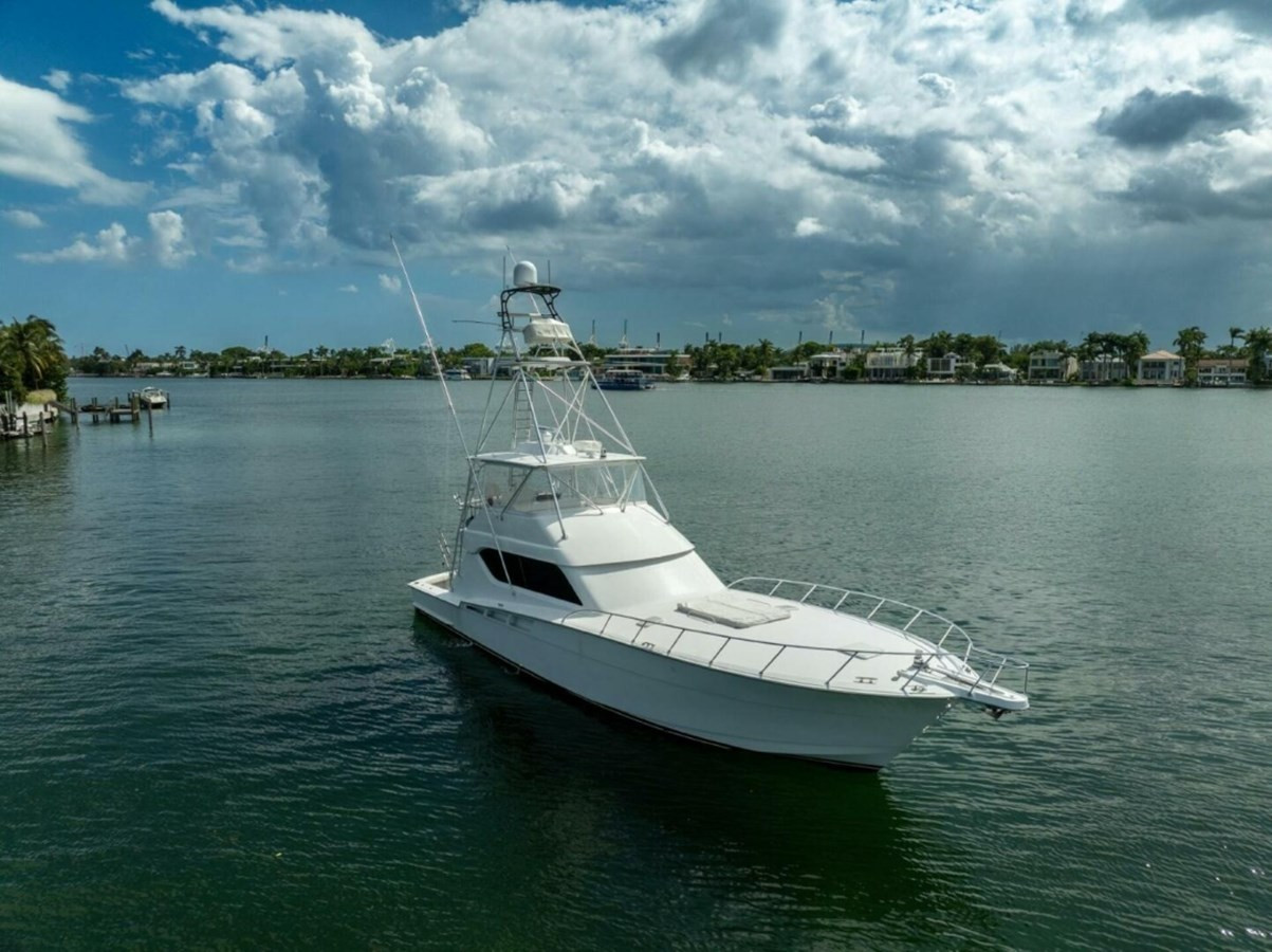 https://arconyachts.ams3.digitaloceanspaces.com/114037/conversions/large_4824149-optimize.jpg