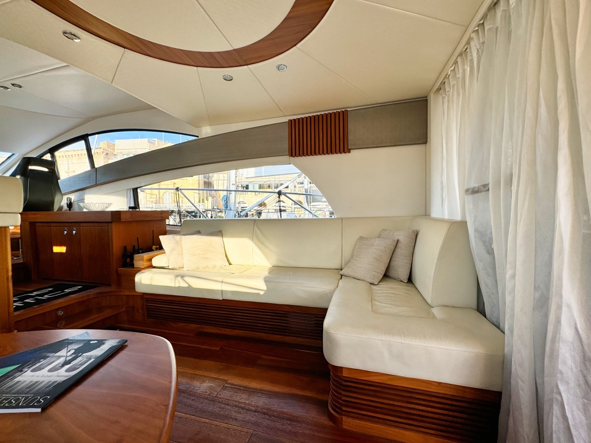https://arconyachts.ams3.digitaloceanspaces.com/114044/conversions/large_4430985-optimize.jpg