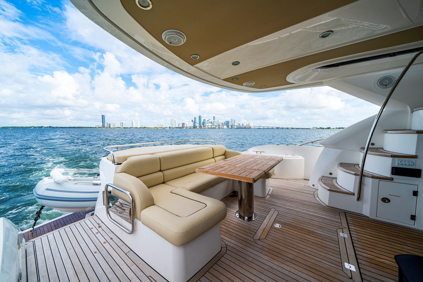 https://arconyachts.ams3.digitaloceanspaces.com/114064/conversions/large_4320811-optimize.jpg