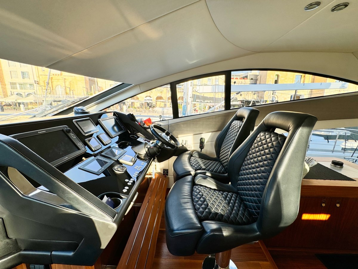 https://arconyachts.ams3.digitaloceanspaces.com/114066/conversions/large_4430995-optimize.jpg