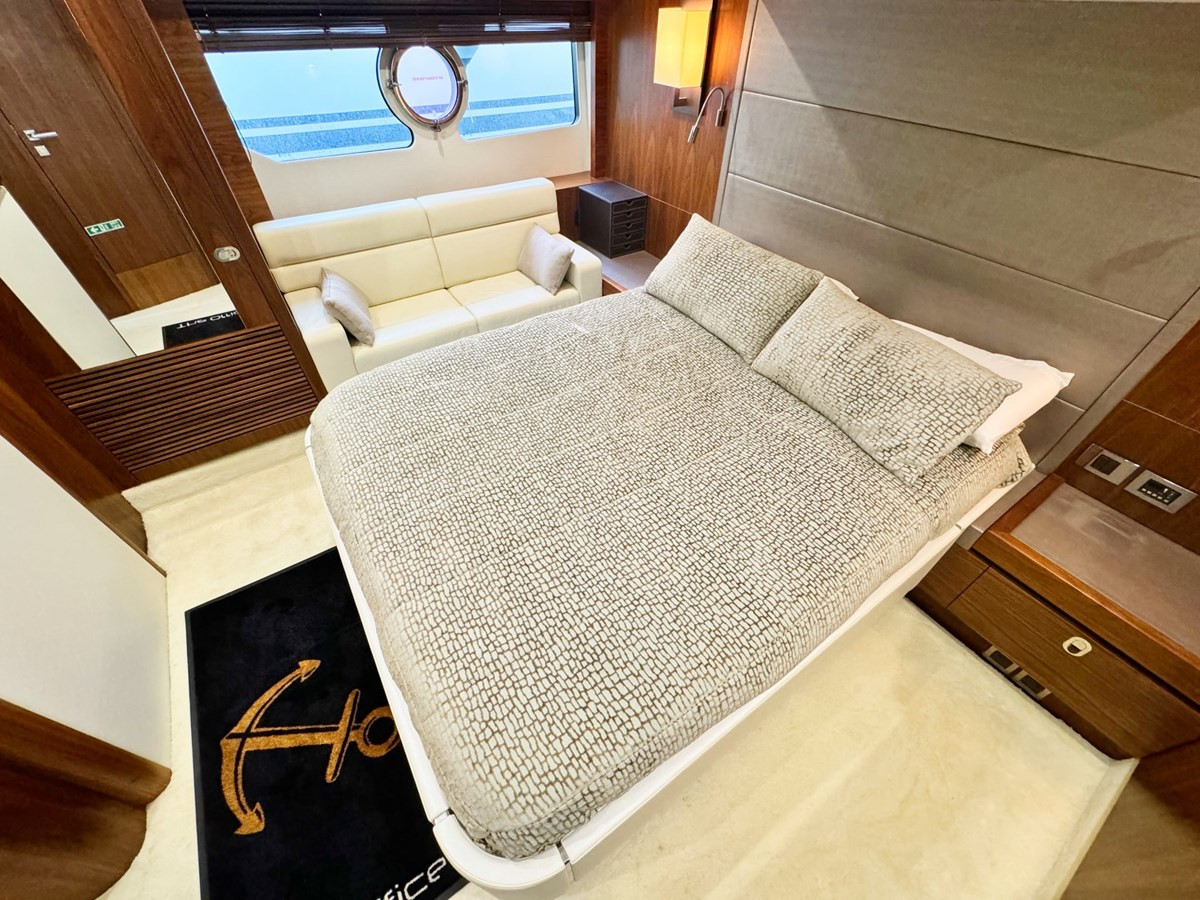https://arconyachts.ams3.digitaloceanspaces.com/114081/conversions/large_4431000-optimize.jpg