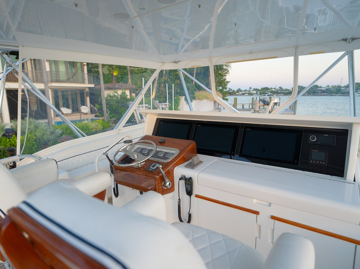 https://arconyachts.ams3.digitaloceanspaces.com/114092/conversions/large_4680110-optimize.jpg