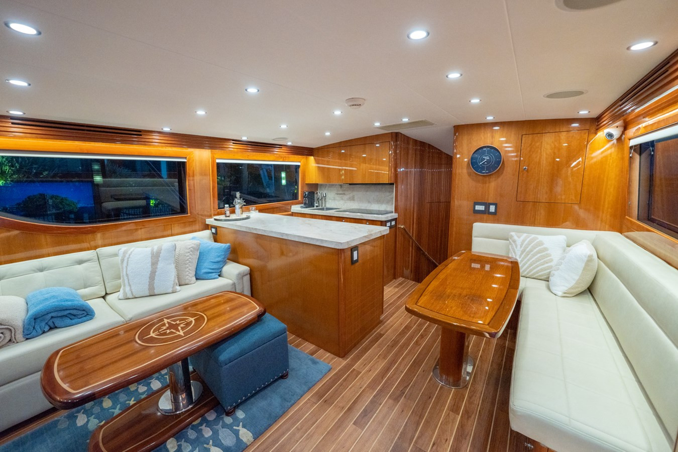 https://arconyachts.ams3.digitaloceanspaces.com/114119/conversions/large_4680119-optimize.jpg