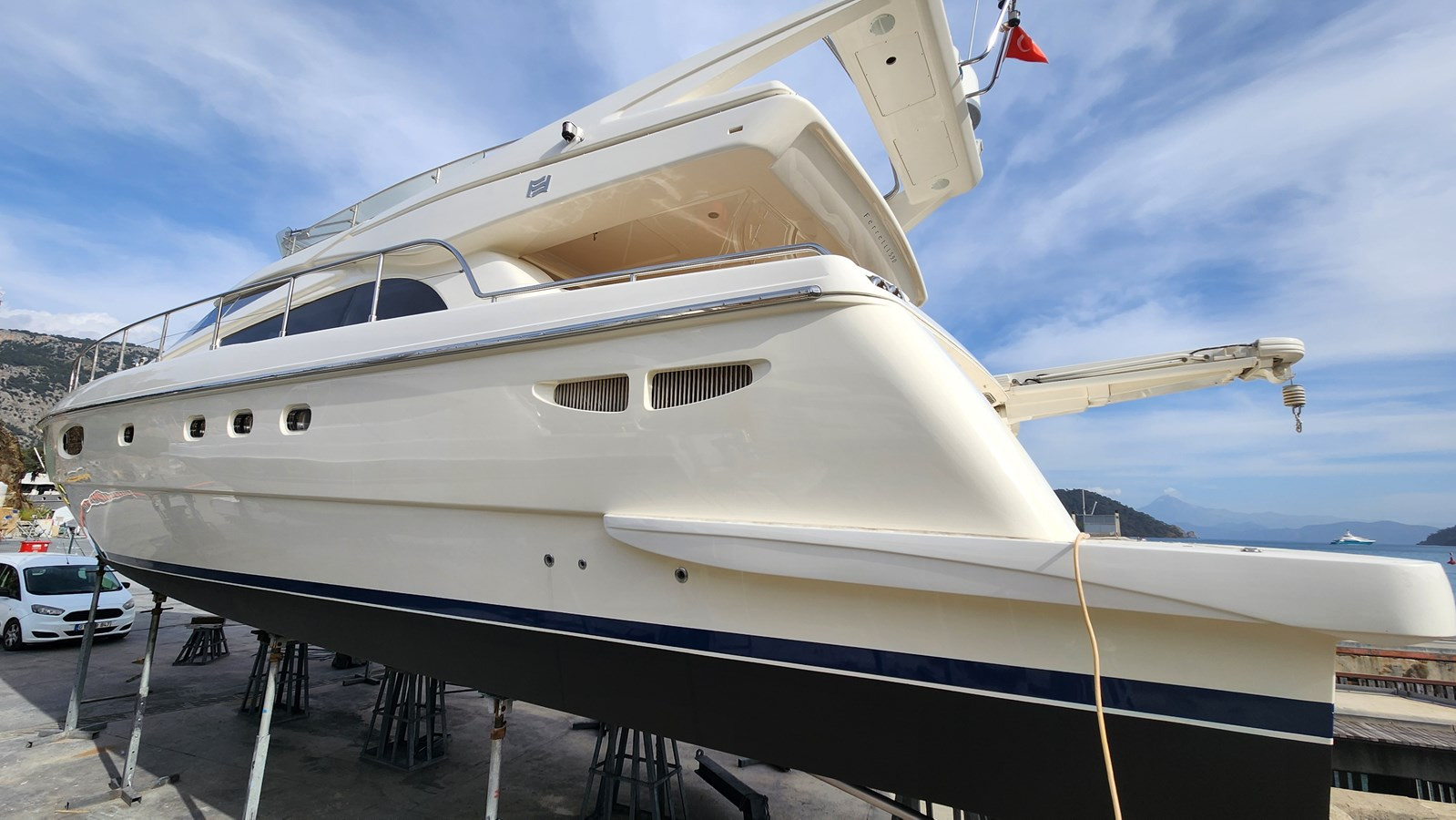 https://arconyachts.ams3.digitaloceanspaces.com/114182/conversions/large_4108287-optimize.jpg