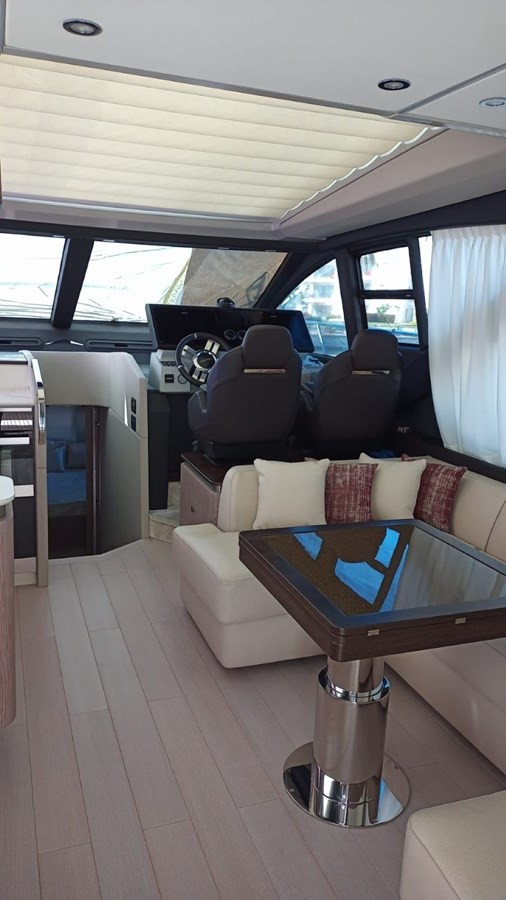https://arconyachts.ams3.digitaloceanspaces.com/114250/conversions/large_3401789-optimize.jpg