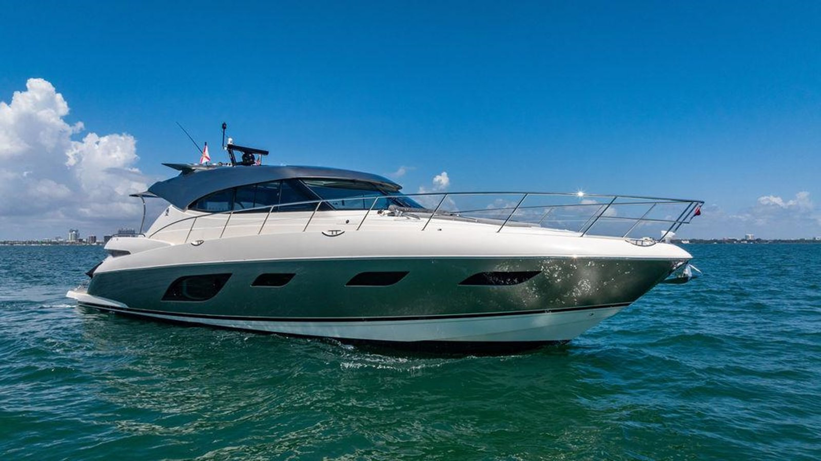 https://arconyachts.ams3.digitaloceanspaces.com/114316/conversions/large_4619458-optimize.jpg