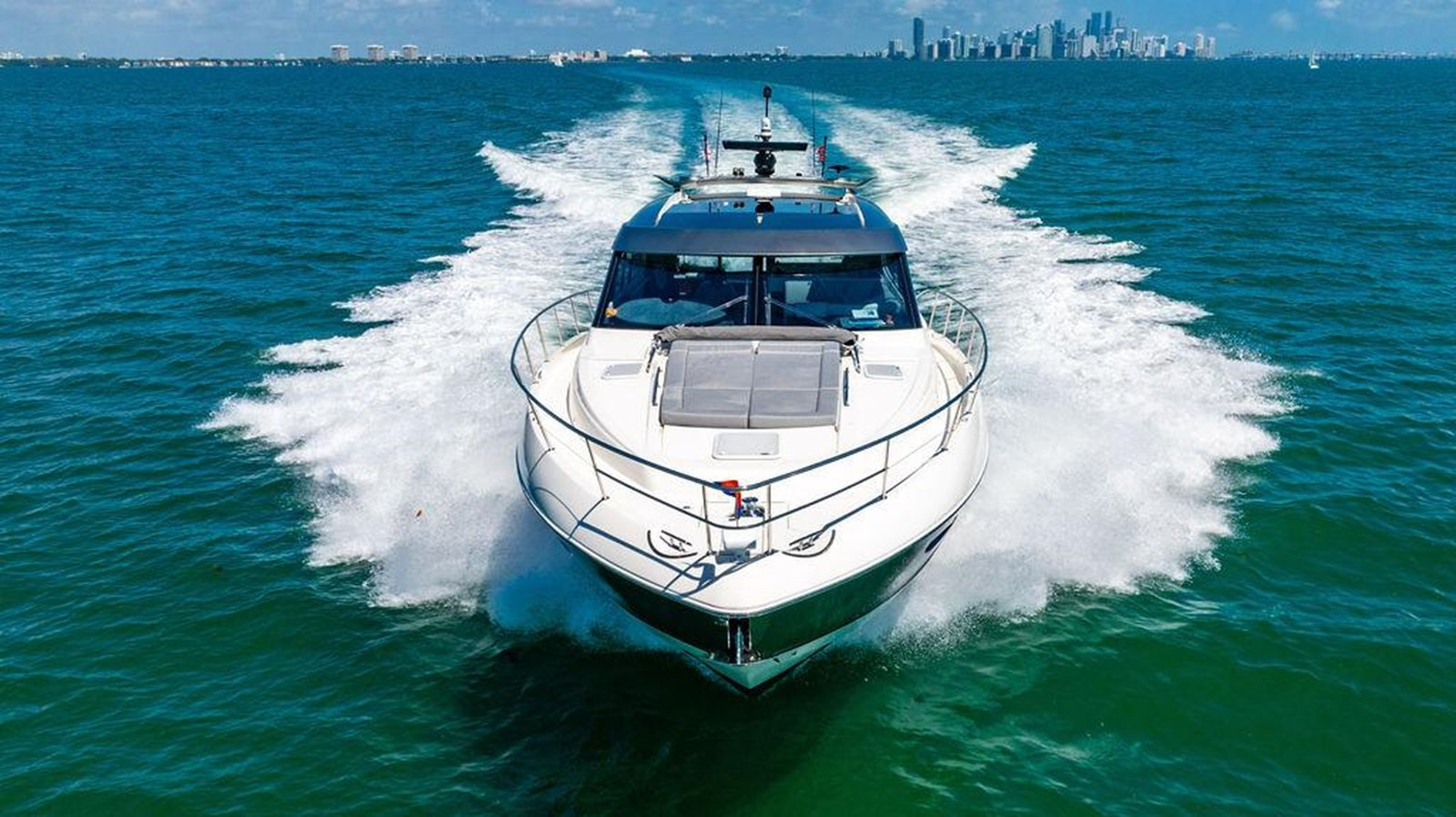 https://arconyachts.ams3.digitaloceanspaces.com/114325/conversions/large_4619461-optimize.jpg