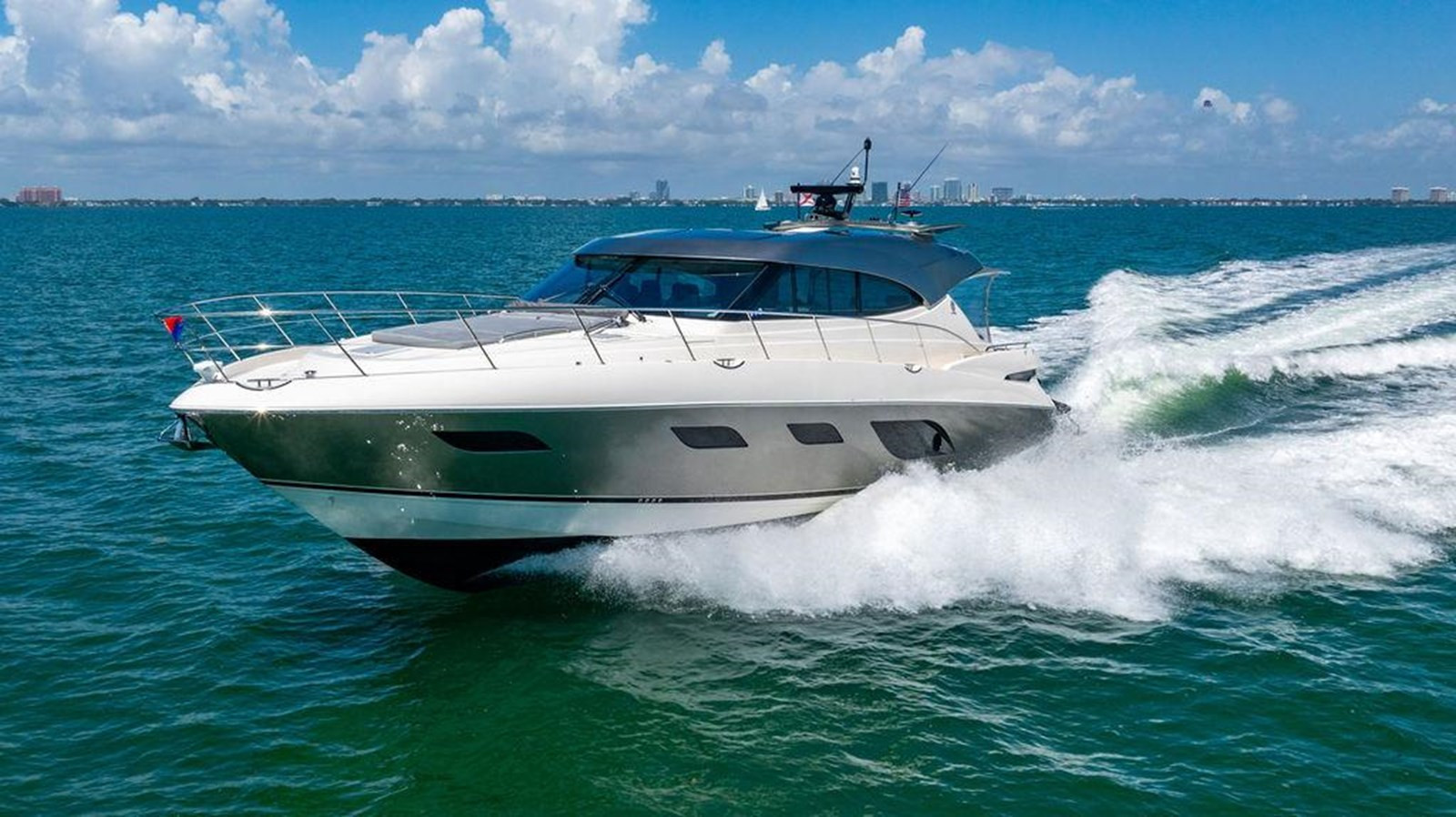 https://arconyachts.ams3.digitaloceanspaces.com/114328/conversions/large_4619462-optimize.jpg