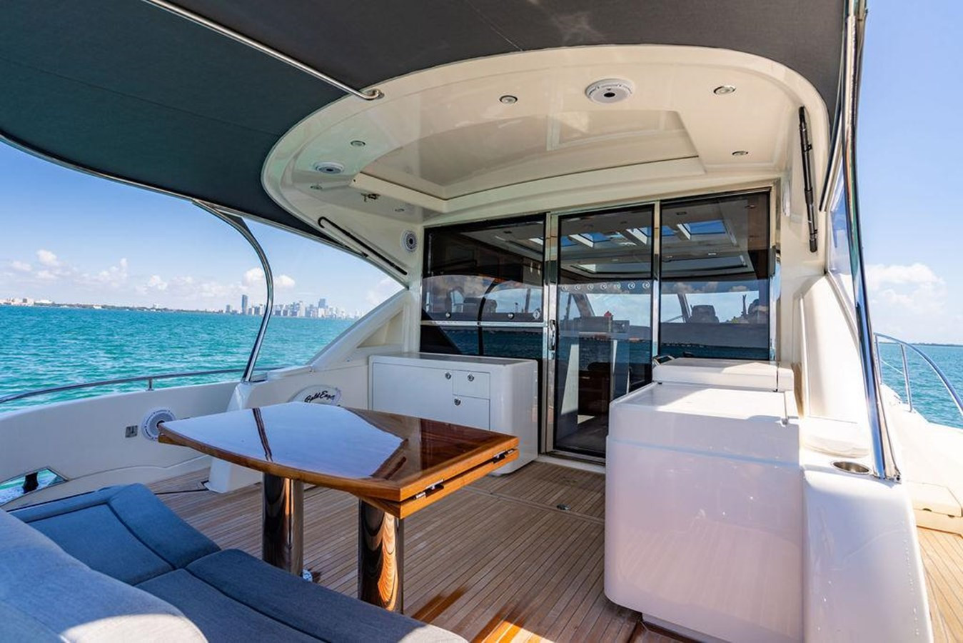 https://arconyachts.ams3.digitaloceanspaces.com/114340/conversions/large_4619466-optimize.jpg