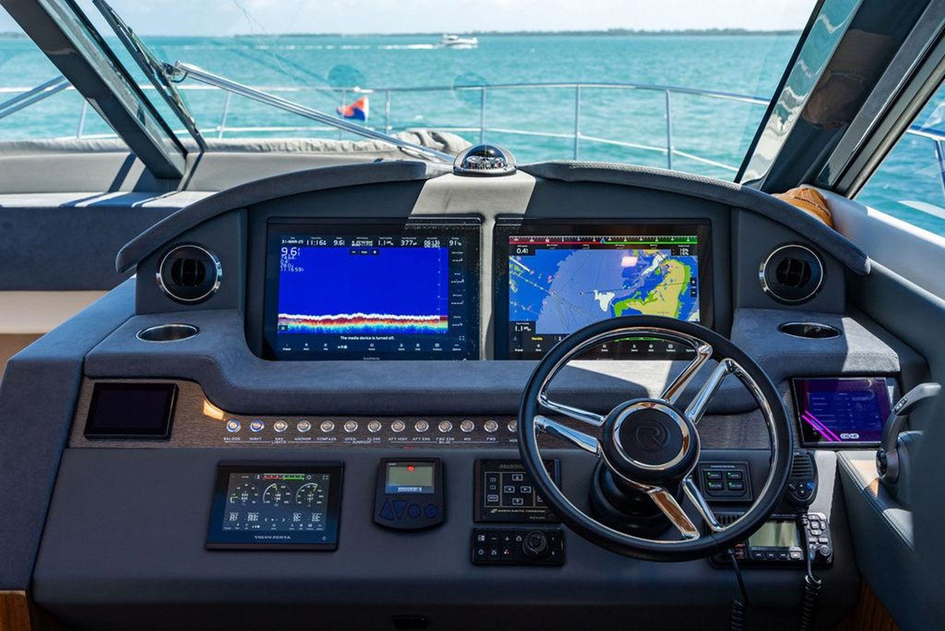 https://arconyachts.ams3.digitaloceanspaces.com/114434/conversions/large_4619499-optimize.jpg