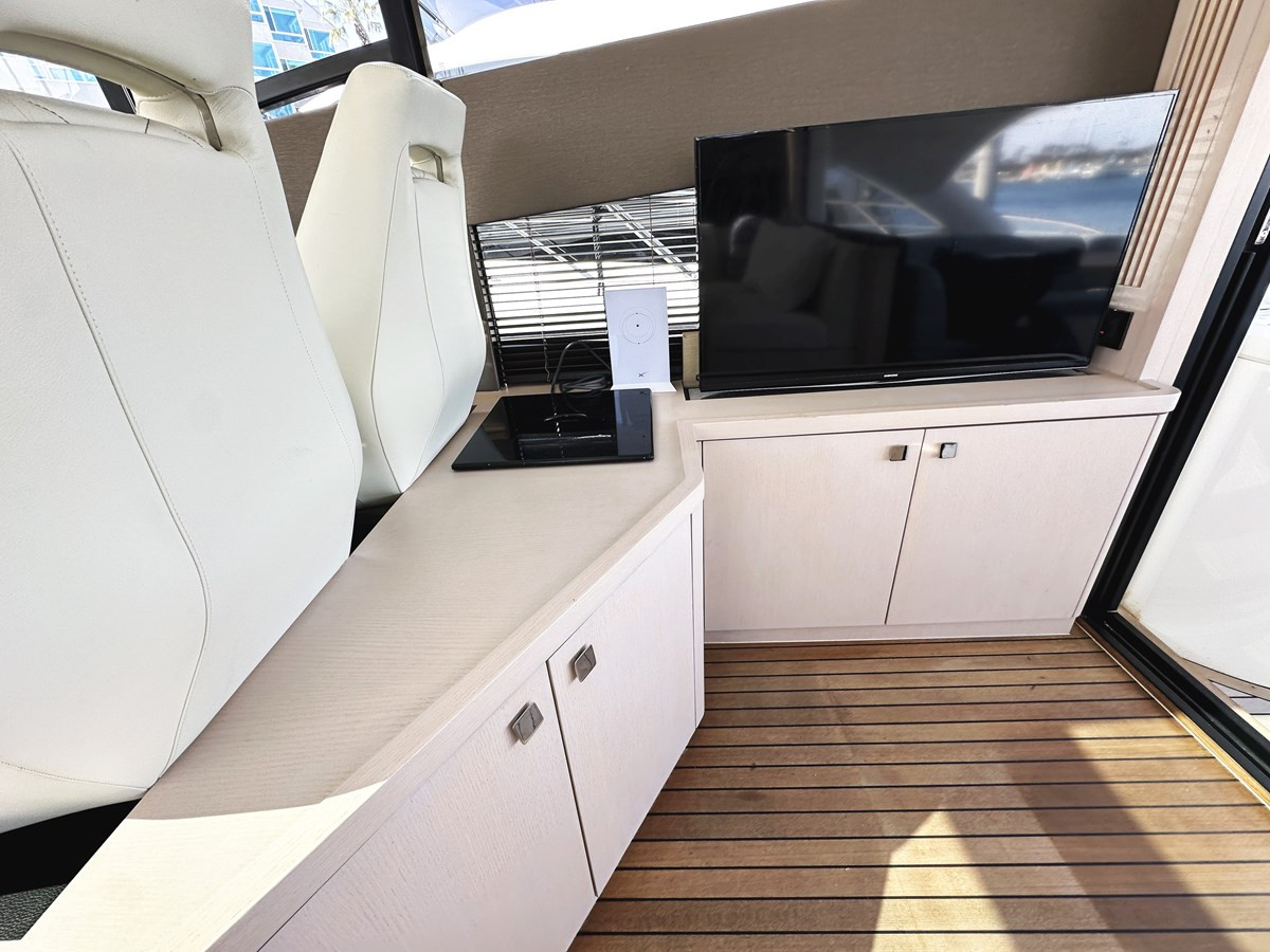 https://arconyachts.ams3.digitaloceanspaces.com/114436/conversions/large_4677825-optimize.jpg